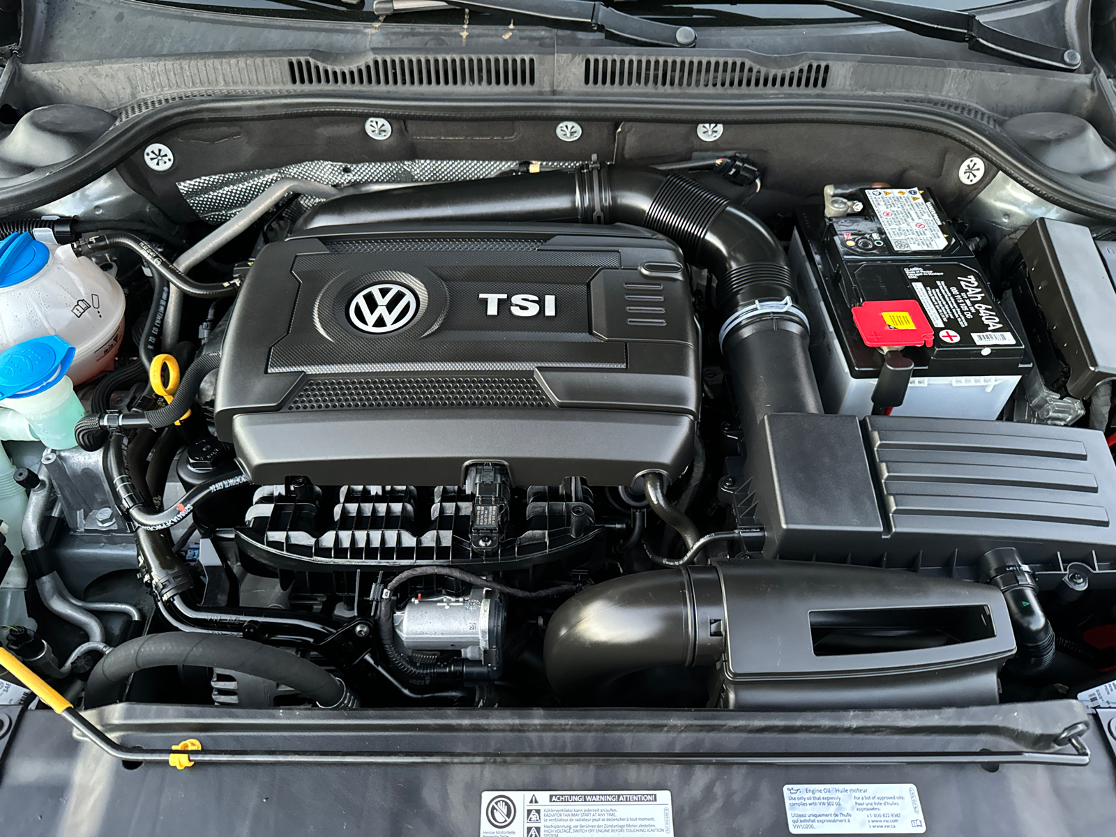 2016 Volkswagen Jetta Sedan 1.8T Sport 14