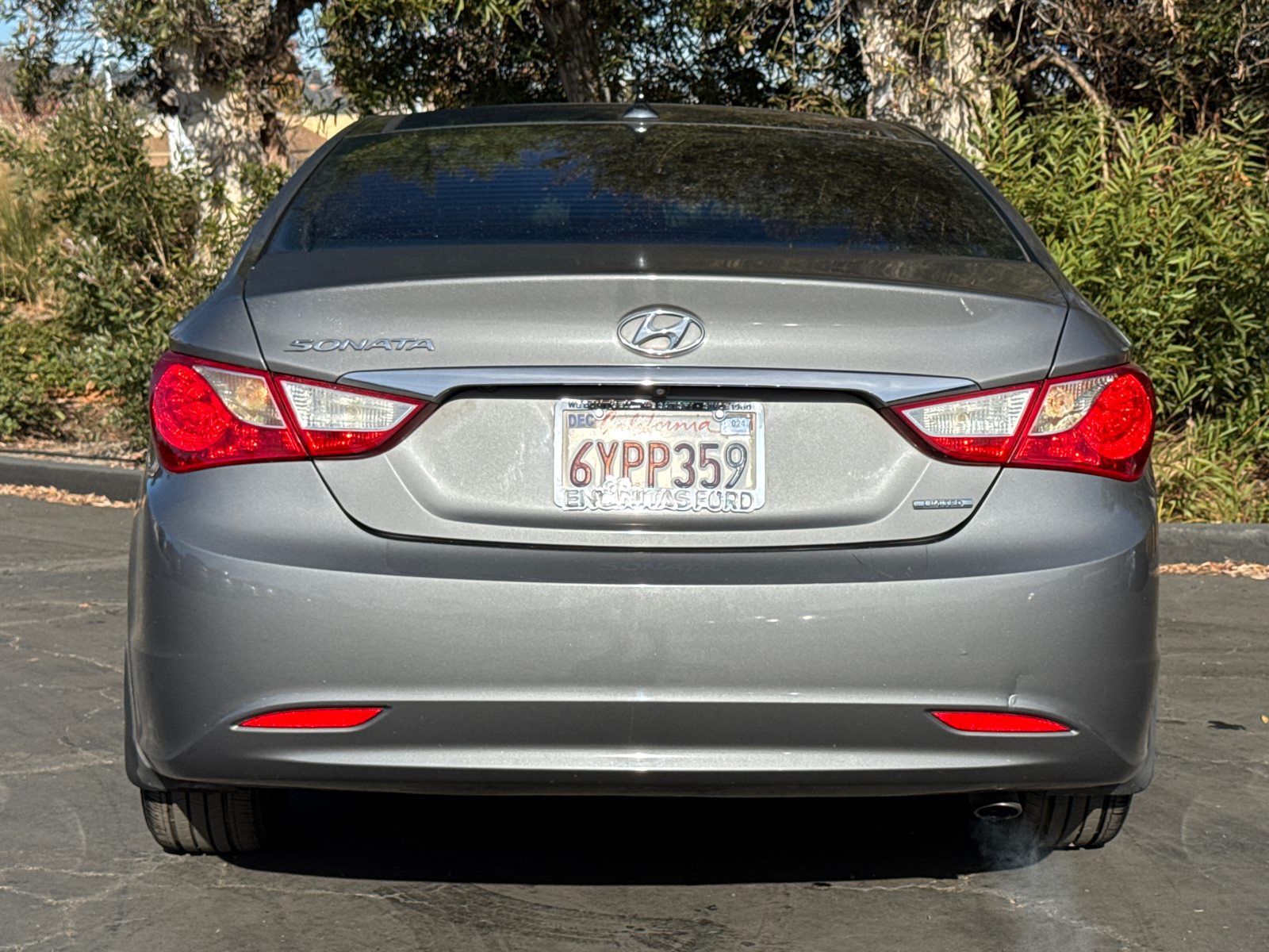 2013 Hyundai Sonata Limited PZEV 13