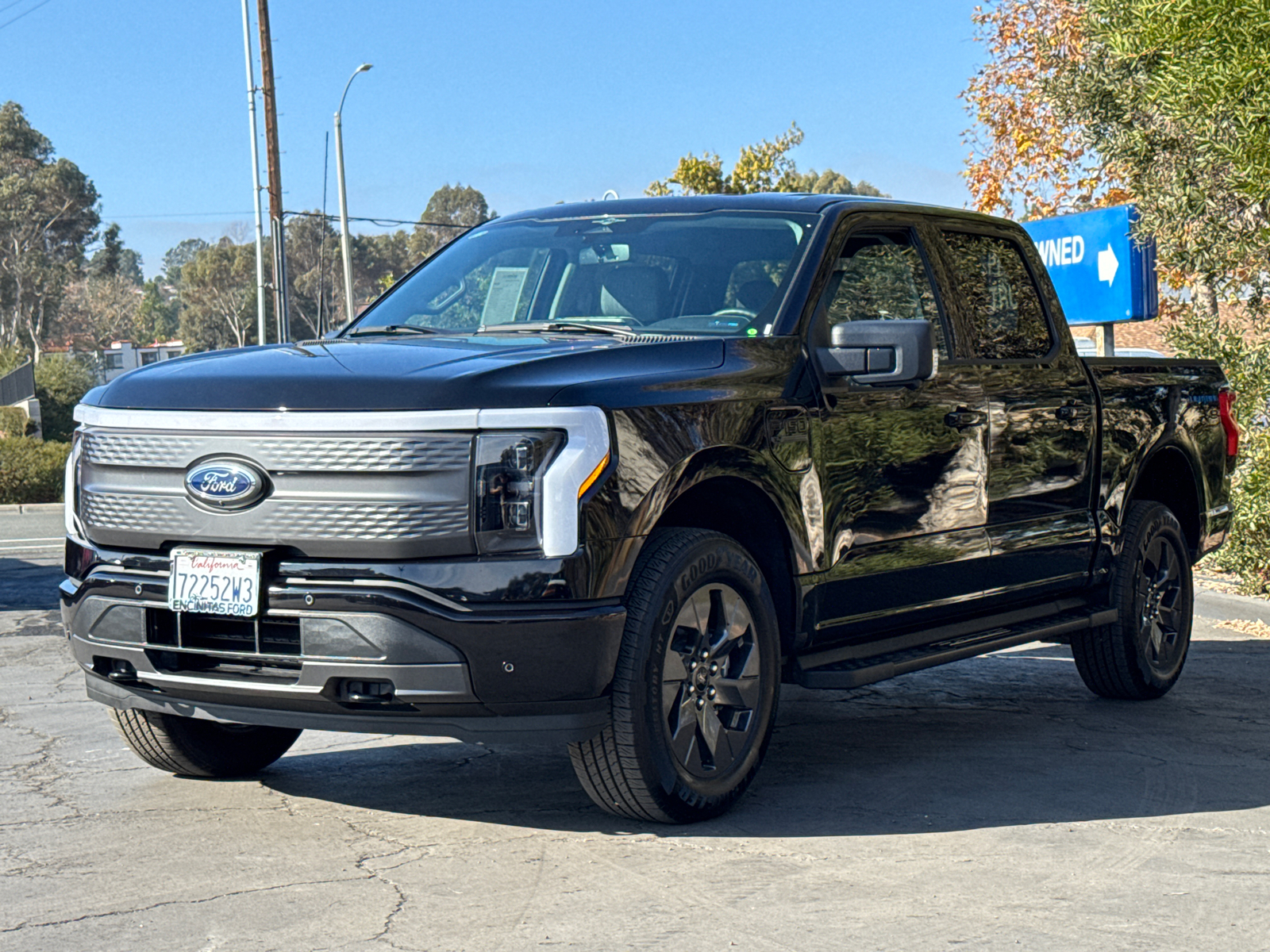 2023 Ford F-150 Lightning XLT 6