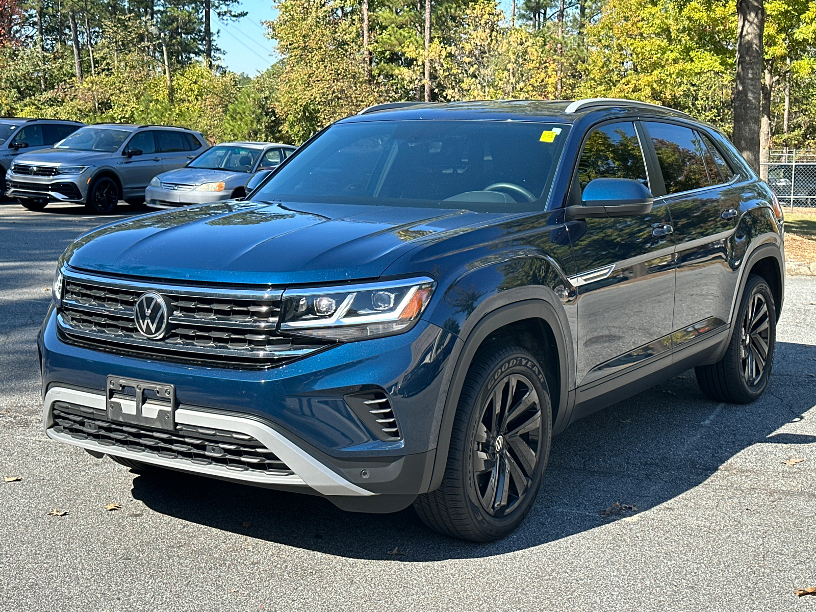 2022 Volkswagen Atlas Cross Sport 3.6L V6 SE w/Technology 3