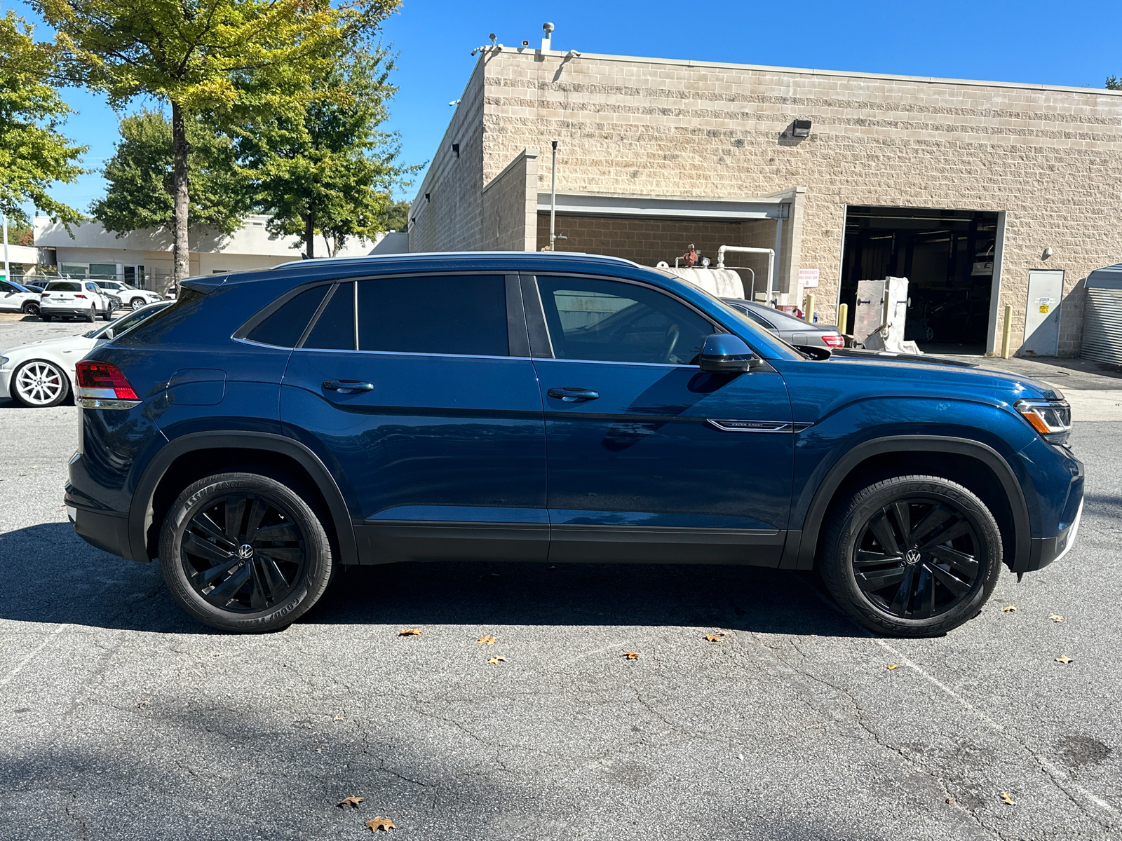 2022 Volkswagen Atlas Cross Sport 3.6L V6 SE w/Technology 8