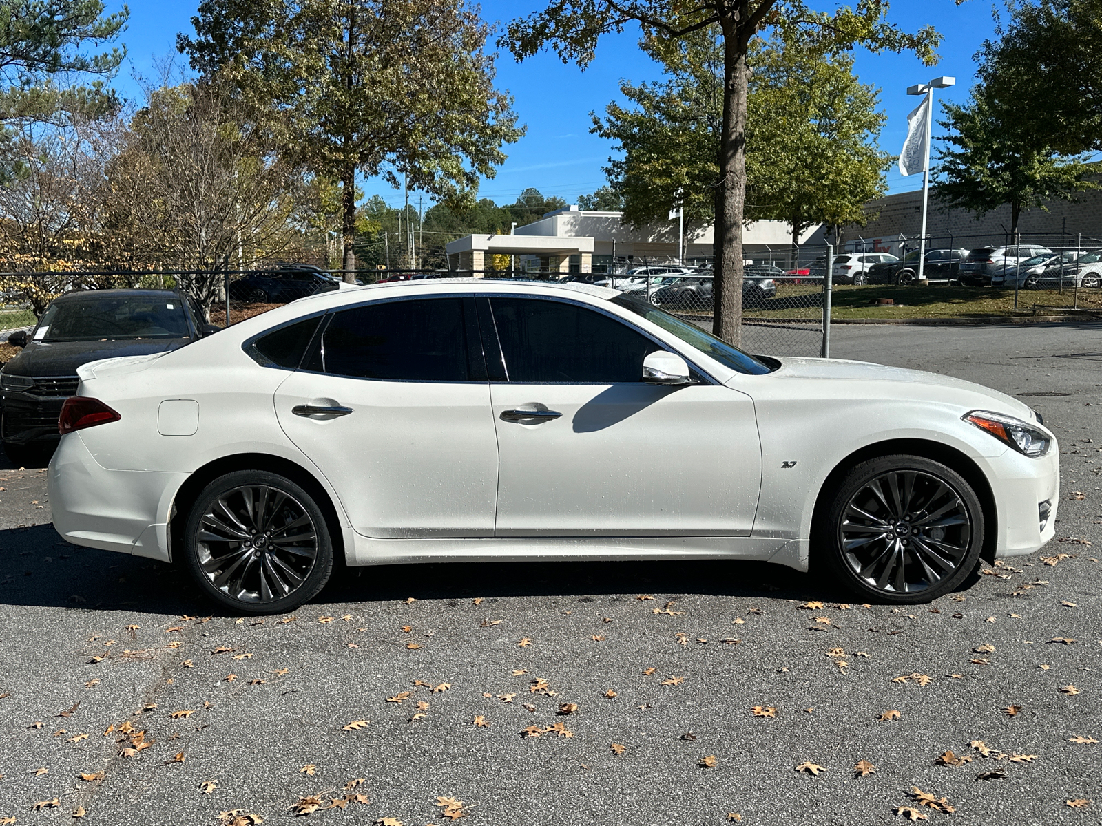 2016 INFINITI Q70 3.7X 9