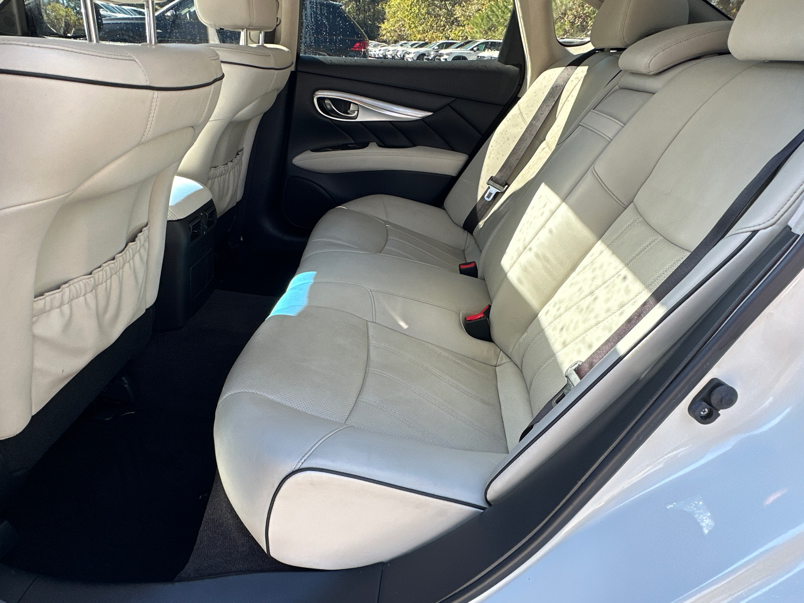 2016 INFINITI Q70 3.7X 21