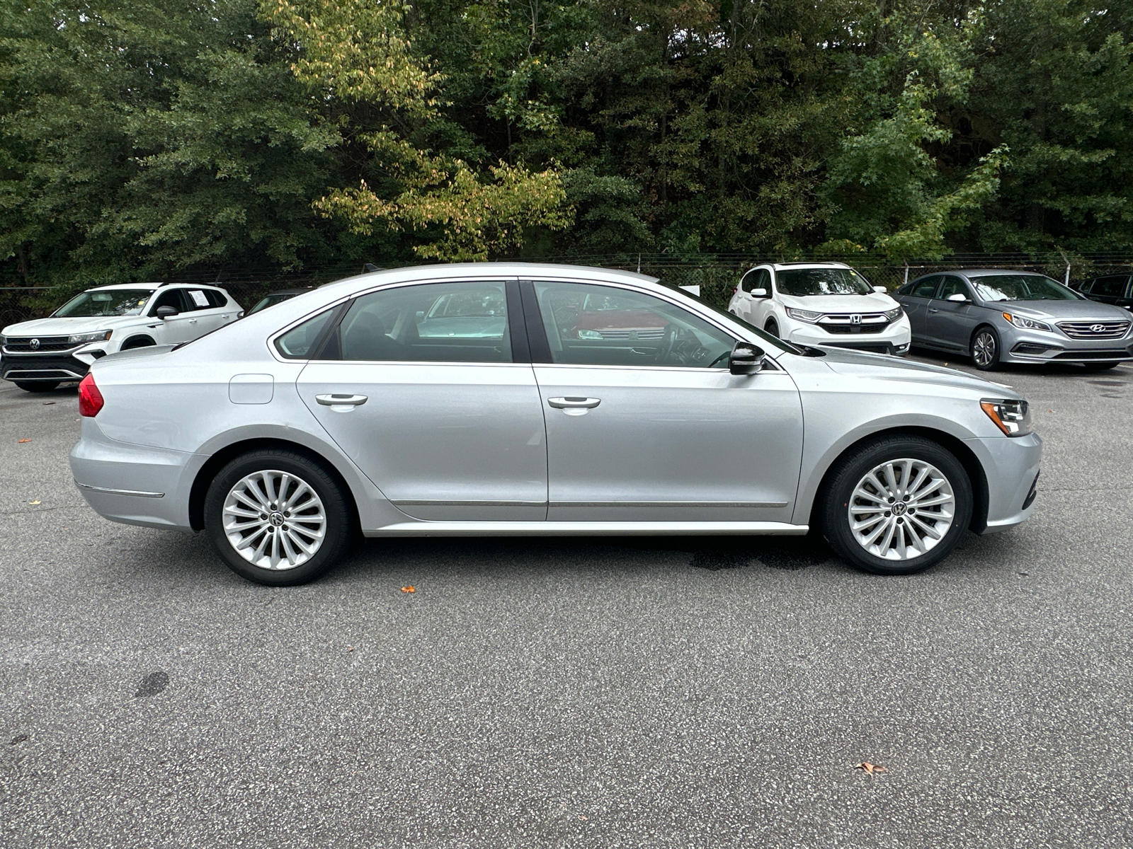 2016 Volkswagen Passat 1.8T SE 8