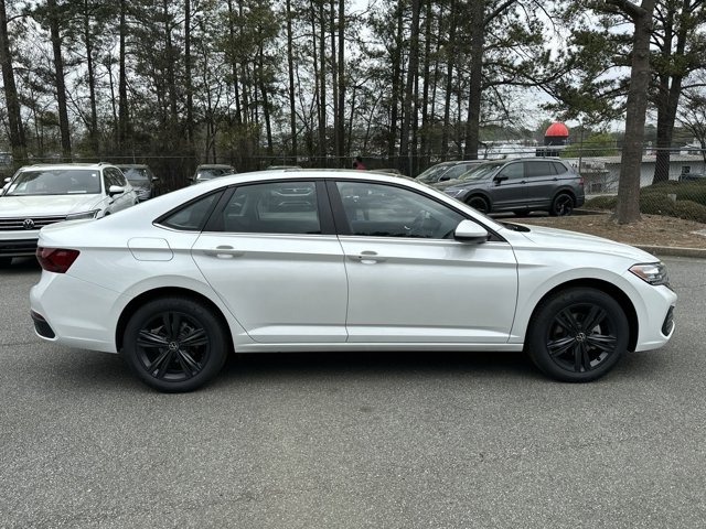 2024 Volkswagen Jetta 1.5T SE 8