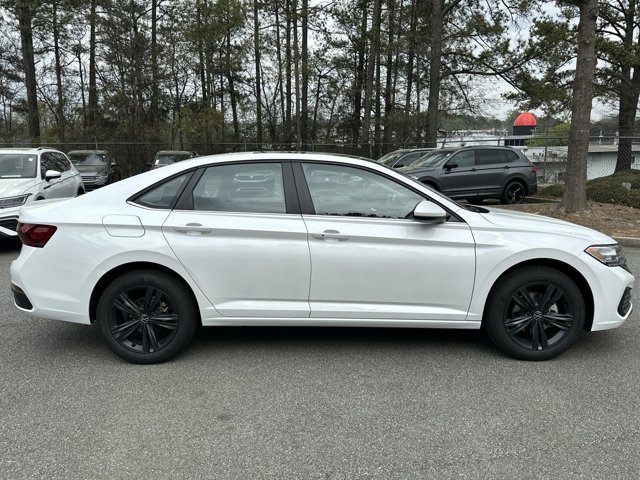 2024 Volkswagen Jetta 1.5T SE 8