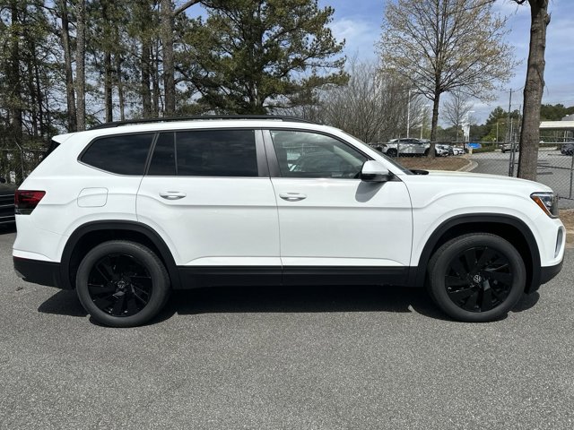 2024 Volkswagen Atlas 2.0T SE w/Technology 8