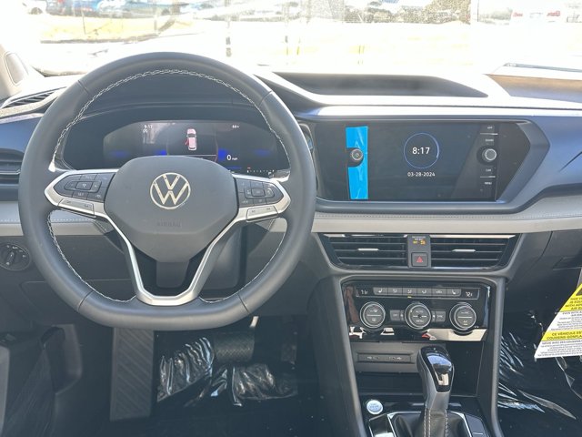 2024 Volkswagen Taos 1.5T SE 24