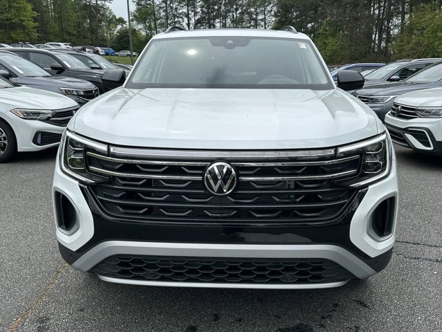 2024 Volkswagen Atlas 2.0T Peak Edition SEL 2