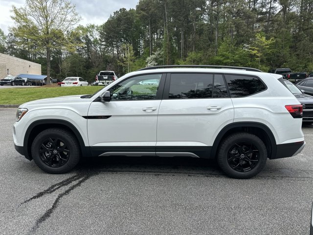 2024 Volkswagen Atlas 2.0T Peak Edition SEL 4