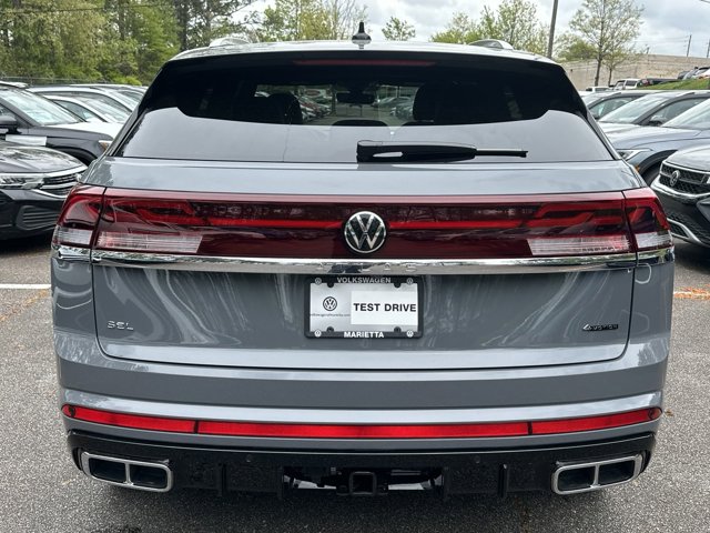 2024 Volkswagen Atlas Cross Sport 2.0T SEL R-Line 6