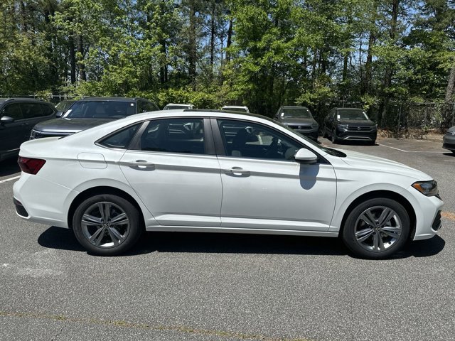 2024 Volkswagen Jetta 1.5T SE 8