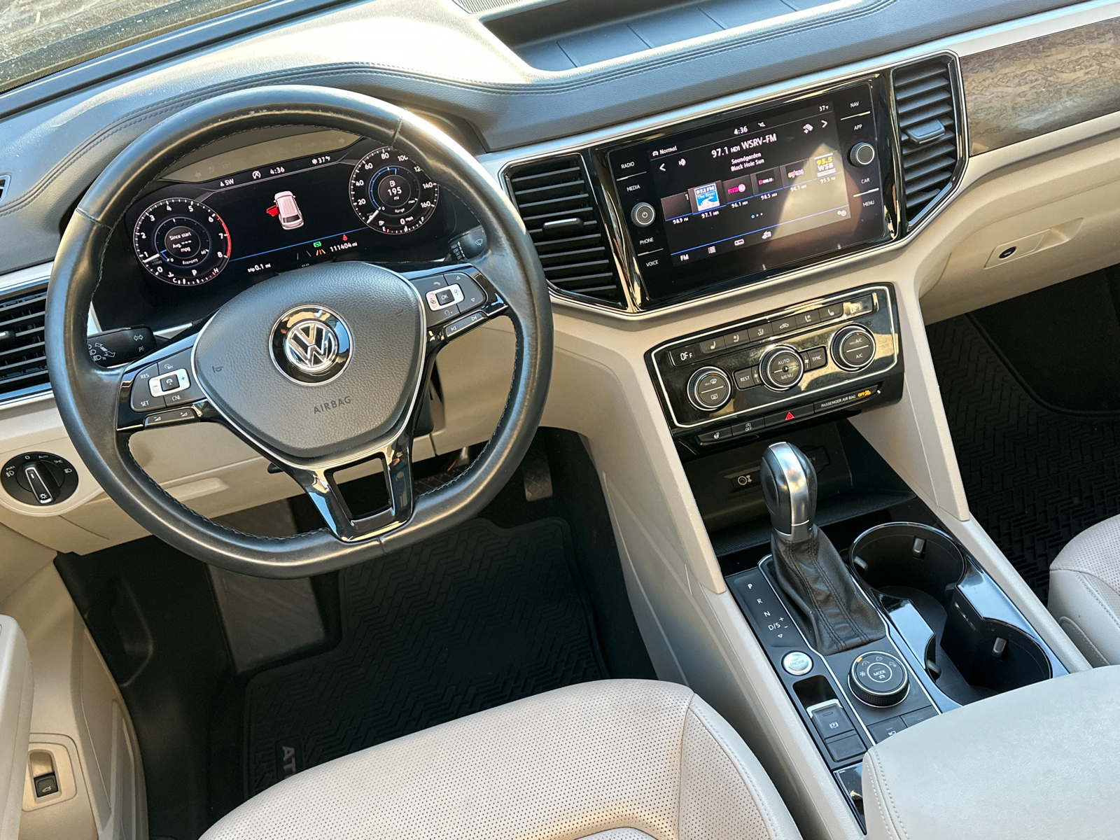 2018 Volkswagen Atlas SEL Premium 31