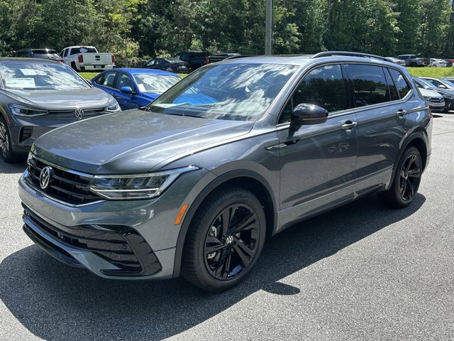 2024 Volkswagen Tiguan 2.0T SE R-Line Black 3