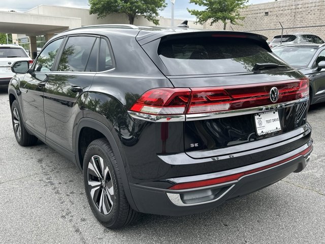 2024 Volkswagen Atlas Cross Sport 2.0T SE 5