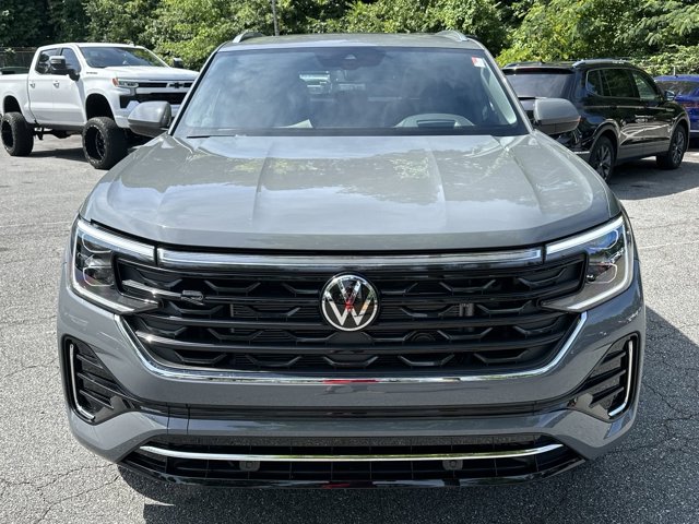 2024 Volkswagen Atlas Cross Sport 2.0T SEL R-Line 2