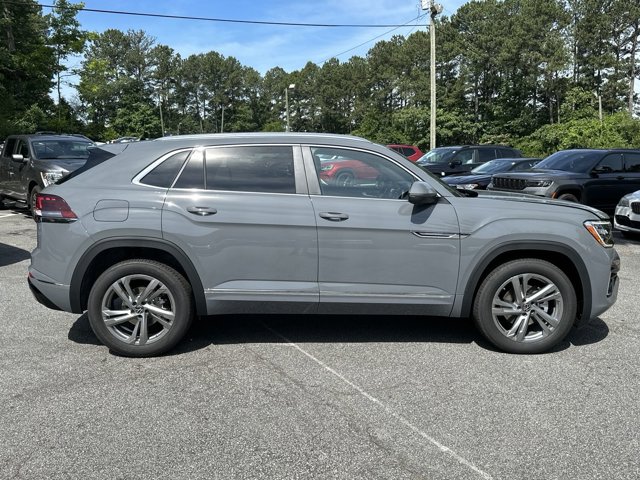 2024 Volkswagen Atlas Cross Sport 2.0T SEL R-Line 8