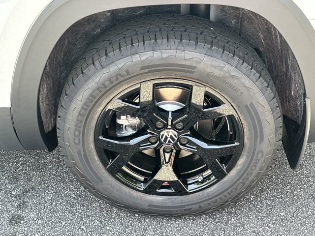 2024 Volkswagen Atlas 2.0T Peak Edition SE w/Technology 21