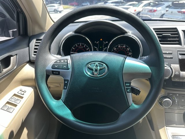 2011 Toyota Highlander Limited 26