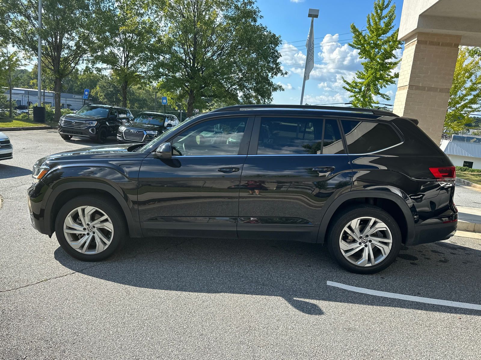 2021 Volkswagen Atlas 2.0T SE w/Technology 4