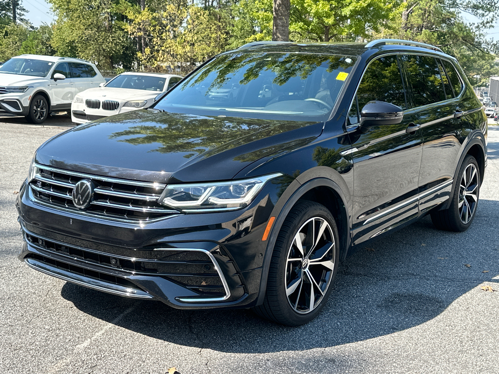 2022 Volkswagen Tiguan 2.0T SEL R-Line 3