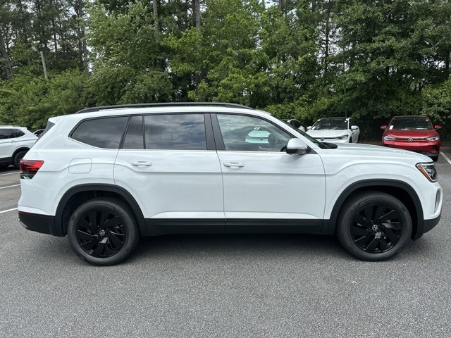 2024 Volkswagen Atlas 2.0T SE w/Technology 8