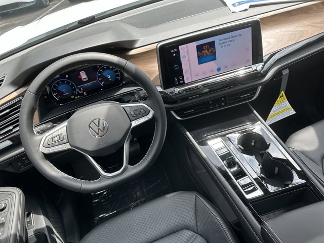 2024 Volkswagen Atlas 2.0T SE w/Technology 32