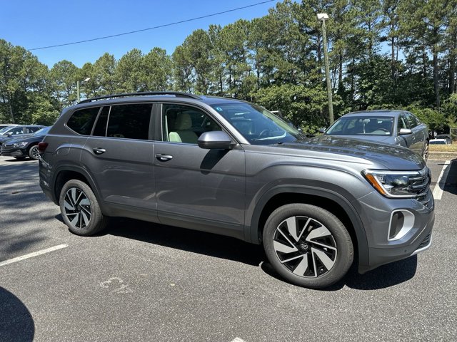 2024 Volkswagen Atlas 2.0T SE w/Technology 8