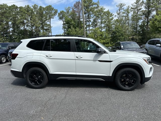 2024 Volkswagen Atlas 2.0T Peak Edition SE w/Technology 8