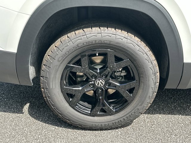 2024 Volkswagen Atlas 2.0T Peak Edition SE w/Technology 18