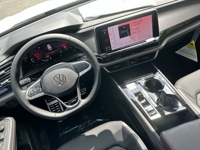 2024 Volkswagen Atlas 2.0T Peak Edition SE w/Technology 32