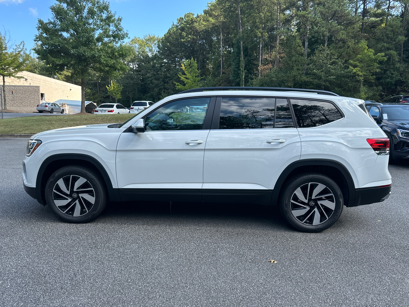 2024 Volkswagen Atlas 2.0T SE w/Technology 4