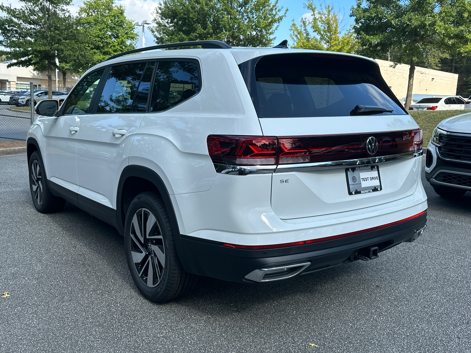 2024 Volkswagen Atlas 2.0T SE w/Technology 5