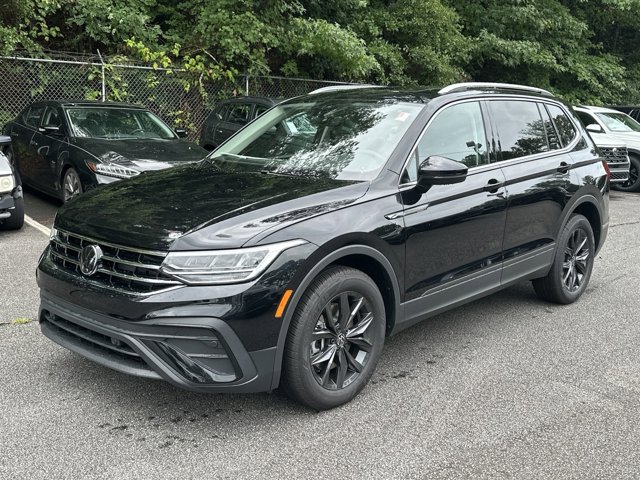 2024 Volkswagen Tiguan 2.0T SE 3