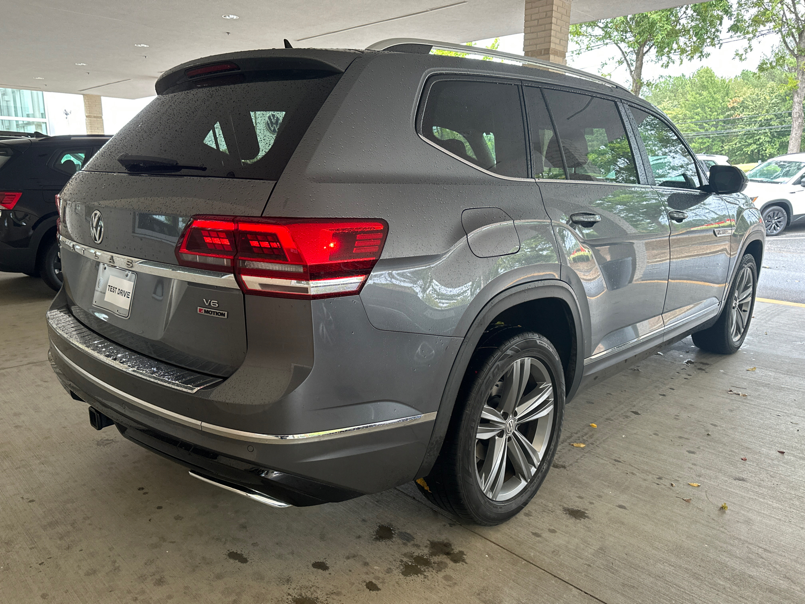 2019 Volkswagen Atlas 3.6L V6 SEL R-Line 7