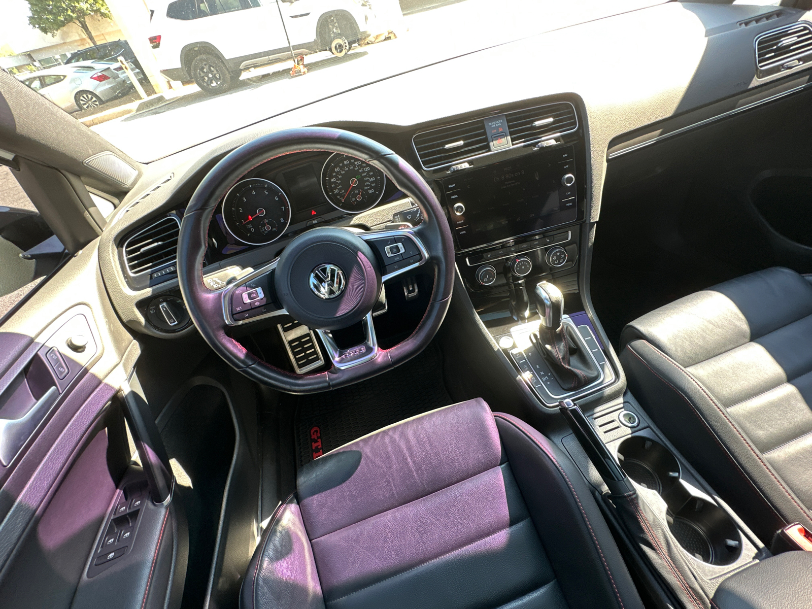 2021 Volkswagen Golf GTI 2.0T SE 29