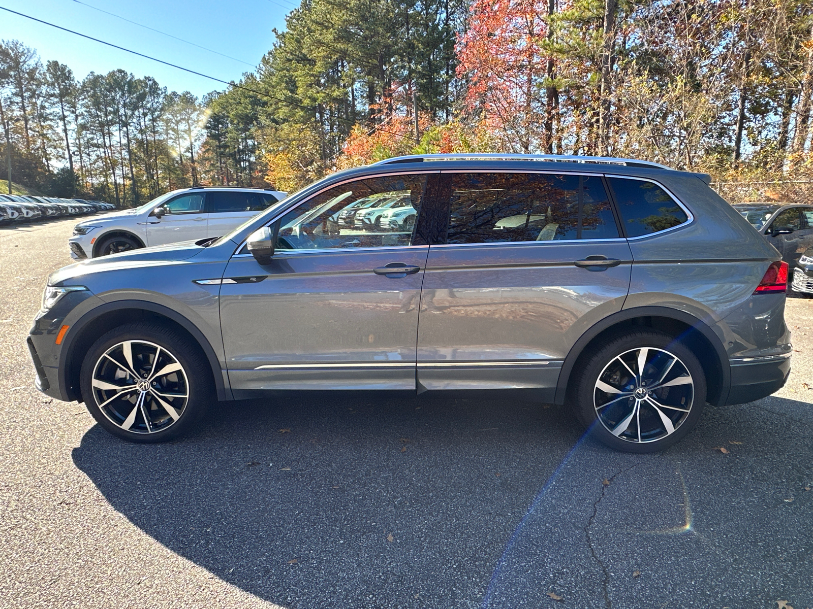 2022 Volkswagen Tiguan 2.0T SEL R-Line 4