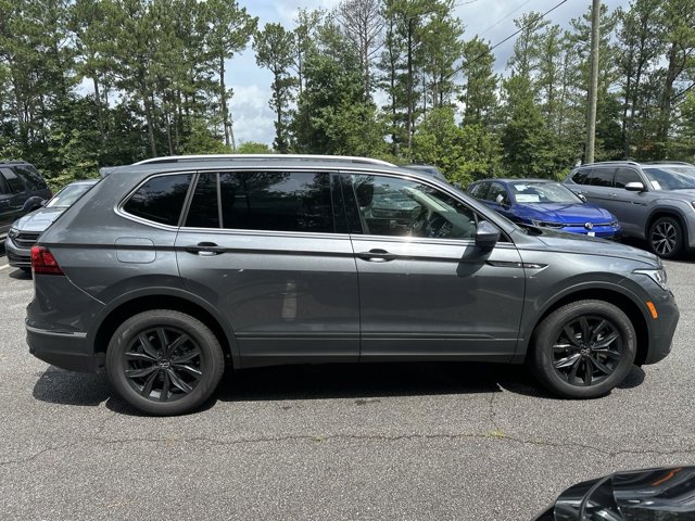 2024 Volkswagen Tiguan 2.0T SE 8