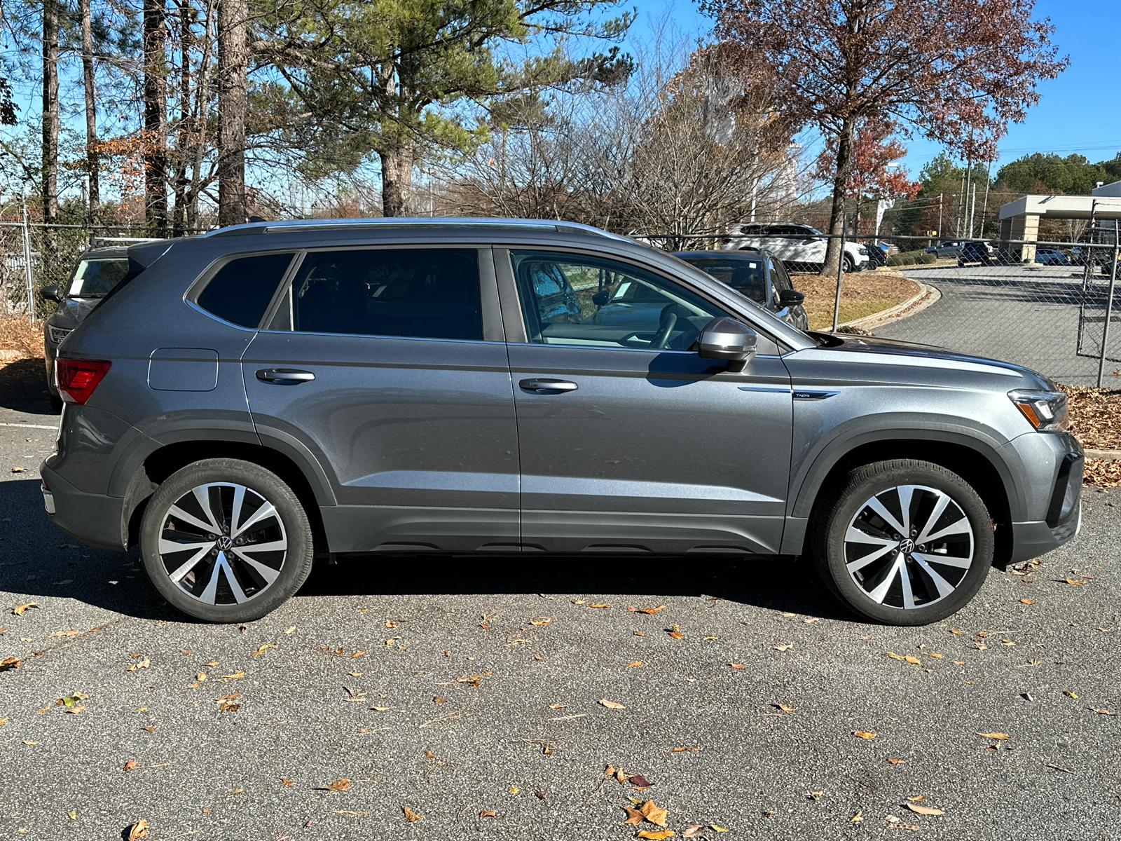 2022 Volkswagen Taos 1.5T SE 8