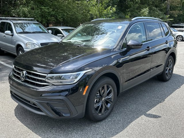 2024 Volkswagen Tiguan 2.0T SE 3