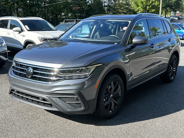 2024 Volkswagen Tiguan 2.0T SE 3