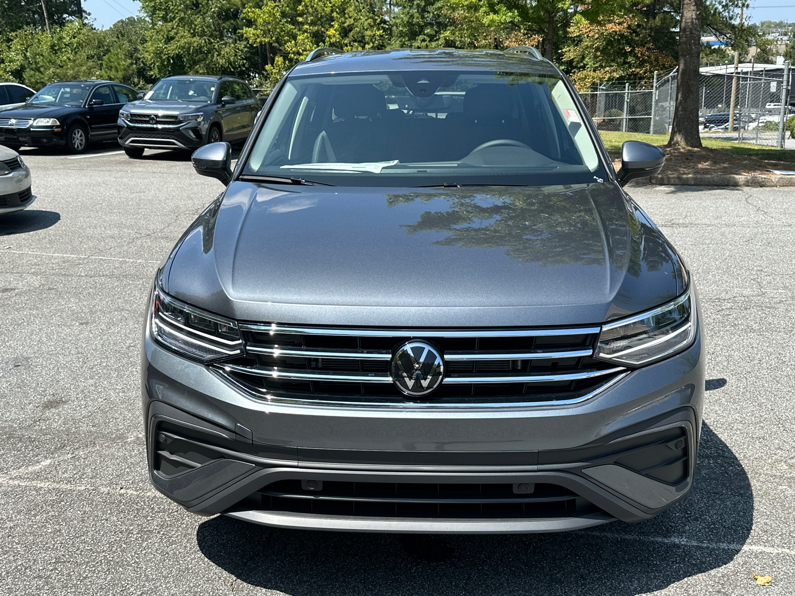 2024 Volkswagen Tiguan 2.0T SE 2