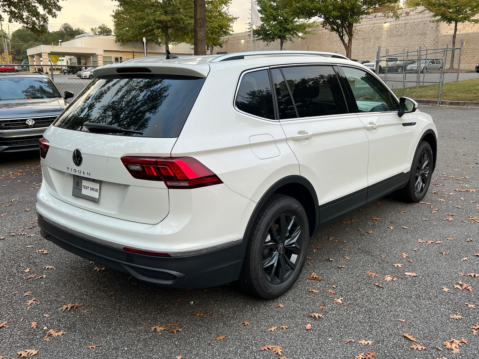 2024 Volkswagen Tiguan 2.0T SE 7