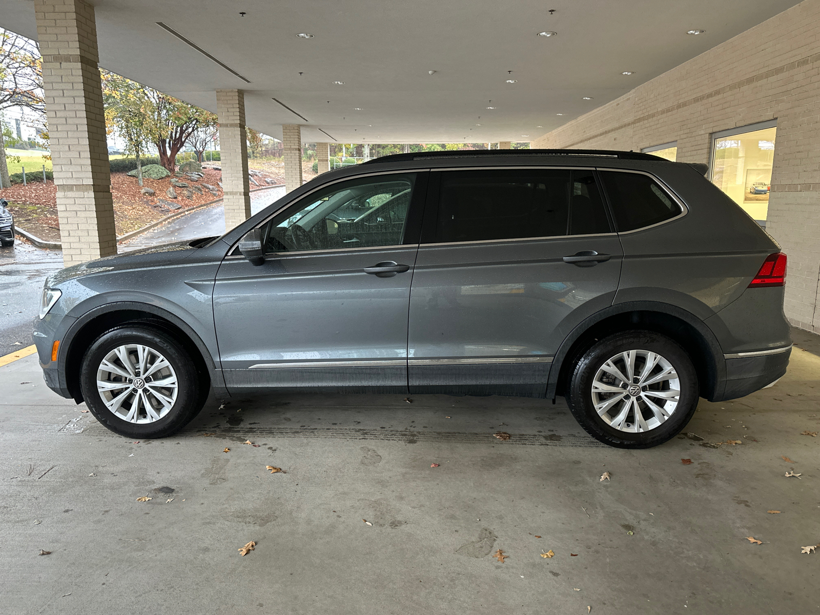 2018 Volkswagen Tiguan 2.0T SE 4