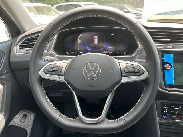 2024 Volkswagen Tiguan 2.0T SE 24