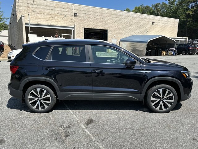 2024 Volkswagen Taos 1.5T SE 8