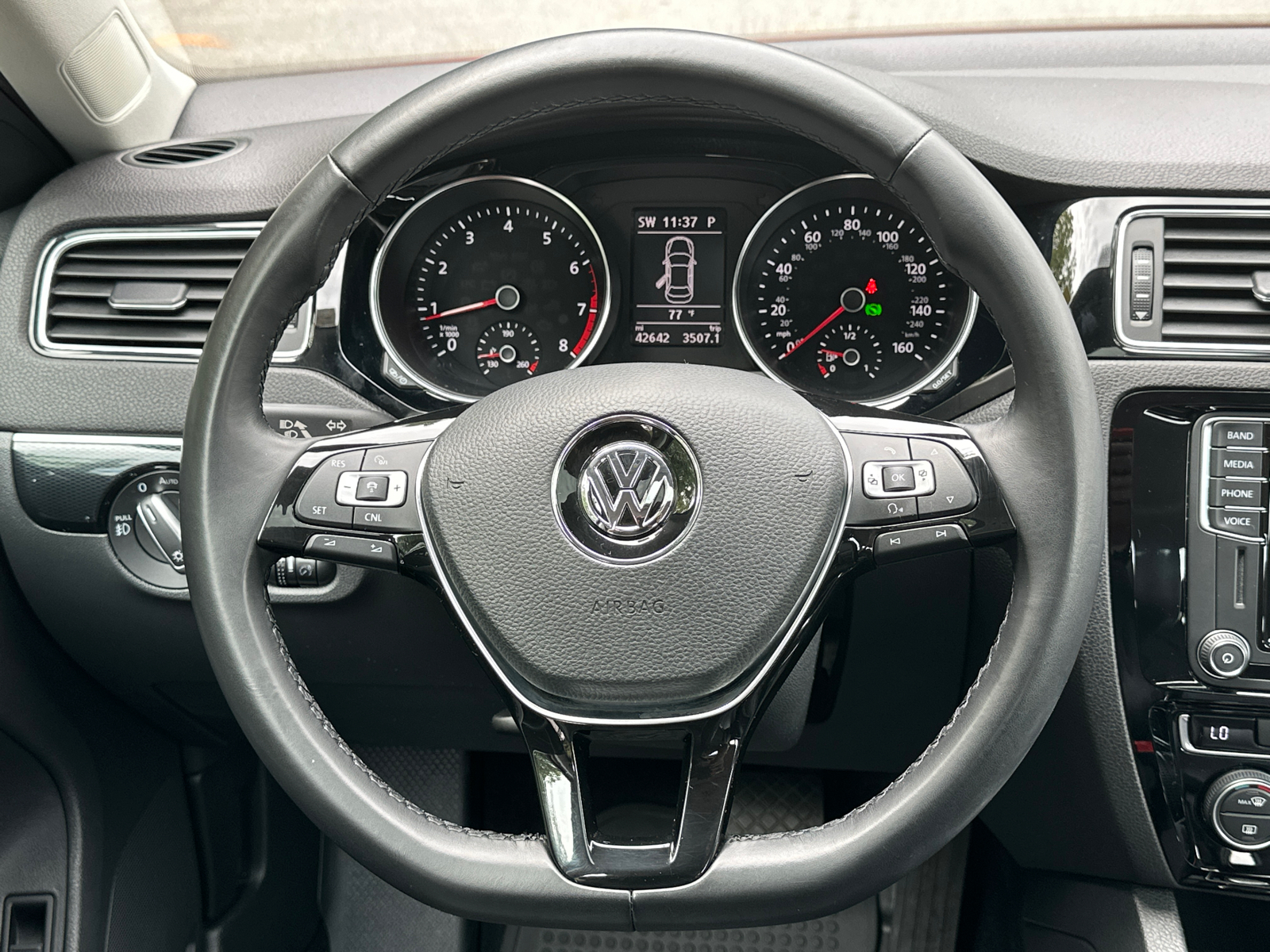 2017 Volkswagen Jetta 1.8T SEL 23