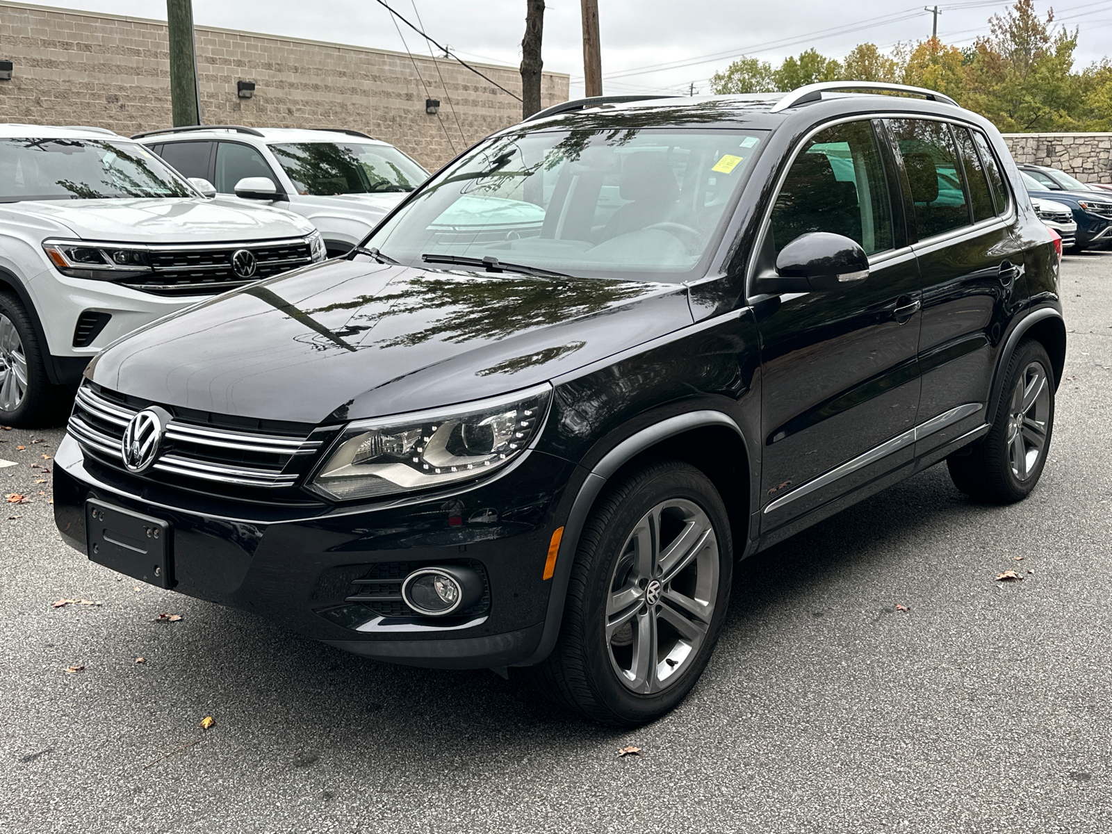 2017 Volkswagen Tiguan Sport 3