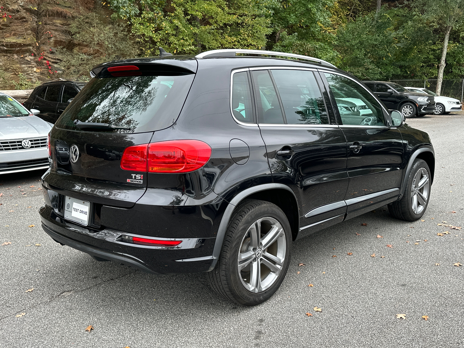 2017 Volkswagen Tiguan Sport 7