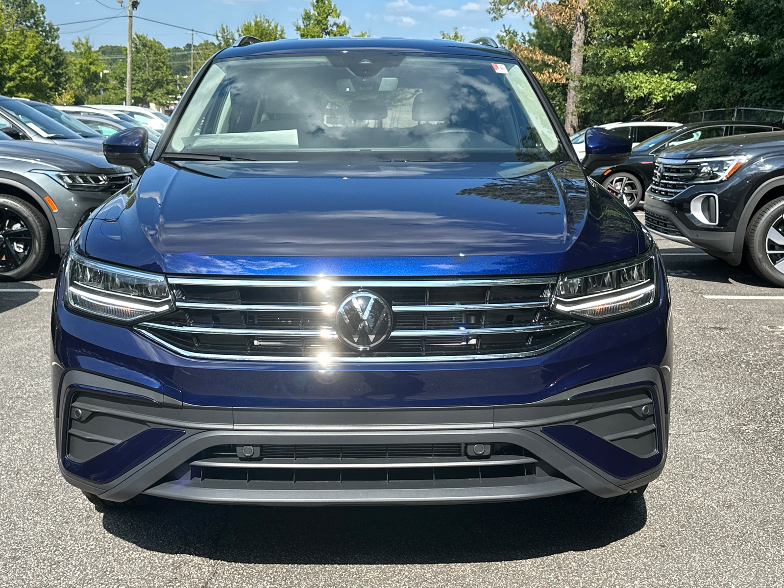 2024 Volkswagen Tiguan 2.0T SE 2